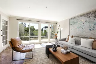 Photo #3: 240006200 Listing