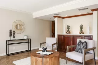 Photo #6: 240006200 Listing