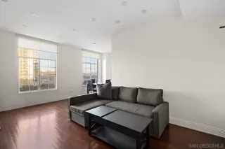 Photo #2: 240006295 Listing