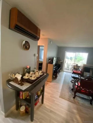 Photo #3: 240006337 Listing