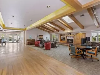 Photo #6: 240006337 Listing