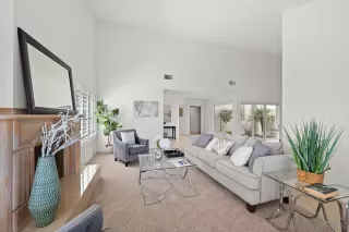 Photo #4: 240006347 Listing