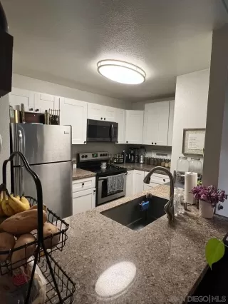 Photo #2: 240006365 Listing 