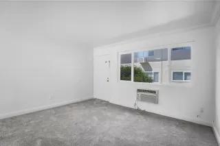 Photo #6: 240006389 Listing