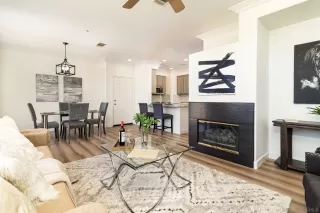 Photo #6: 240006390 Listing