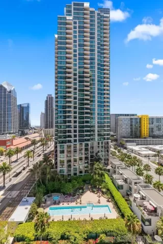 Photo #3: 240006400 Listing