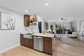 Photo #5: 240006484 Listing