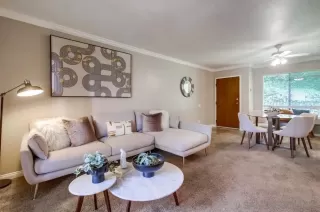 Photo #2: 240006492 Listing