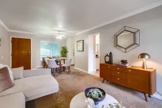 Photo #3: 240006492 Listing