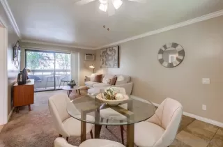 Photo #5: 240006492 Listing