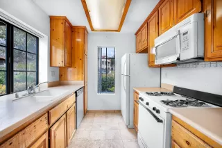 Photo #4: 240006520 Listing