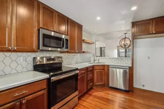 Photo #4: 240006552 Listing