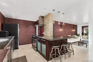 Photo #6: 240006574 Listing