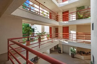 Photo #2: 240006575 Listing 