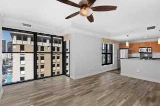 Photo #4: 240006614 Listing 