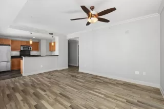 Photo #5: 240006614 Listing 