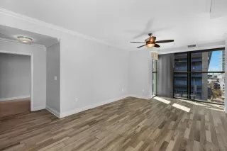 Photo #6: 240006614 Listing 