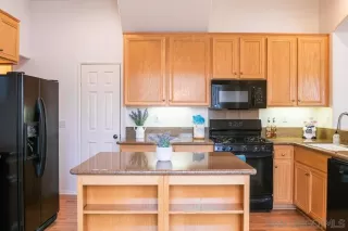 Photo #4: 240006616 Listing