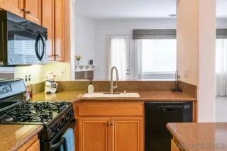 Photo #5: 240006616 Listing