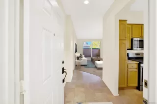 Photo #1: 240006618 Listing