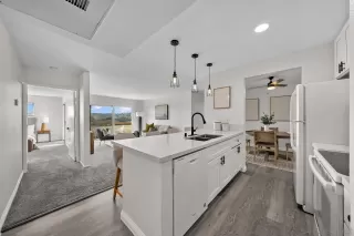 Photo #4: 240006630 Listing