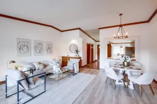 Photo #2: 240006631 Listing 