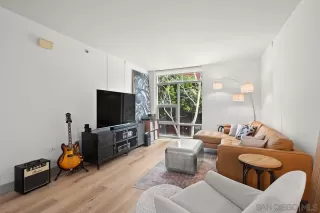 Photo #1: 240006686 Listing