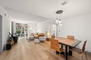 Photo #2: 240006686 Listing