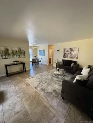 Photo #6: 240006745 Listing