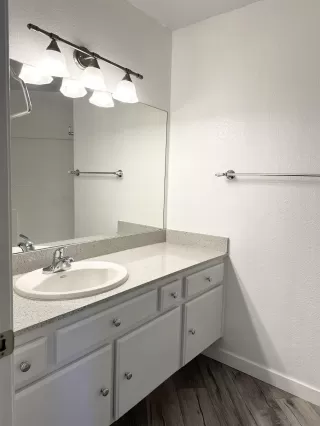 Photo #6: 240006840 Listing