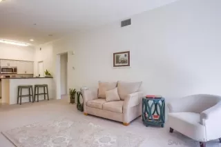 Photo #5: 240006854 Listing