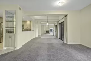 Photo #4: 240006991 Listing