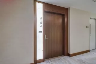 Photo #5: 240007039 Listing