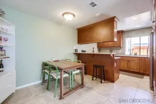 Photo #5: 240007059 Listing 