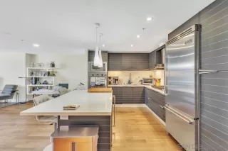 Photo #1: 240007073 Listing