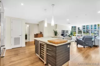 Photo #5: 240007073 Listing