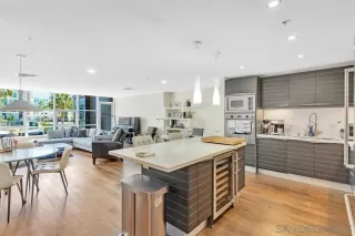 Photo #6: 240007073 Listing