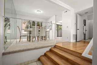 Photo #3: 240007074 Listing