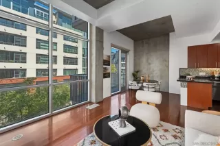 Photo #2: 240007092 Listing