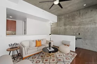 Photo #5: 240007092 Listing