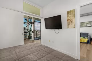 Photo #2: 240007101 Listing