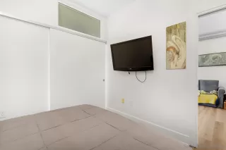 Photo #3: 240007101 Listing