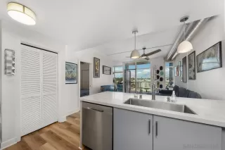 Photo #5: 240007101 Listing