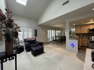 Photo #2: 240007118 Listing 