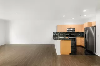 Photo #1: 240007125 Listing