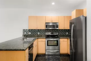 Photo #3: 240007125 Listing