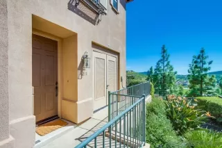 Photo #5: 240007133 Listing