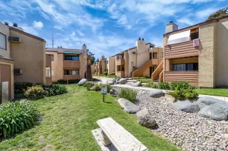 Photo #2: 240007180 Listing