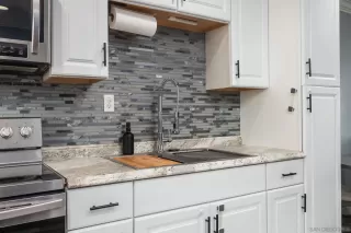Photo #4: 240007183 Listing
