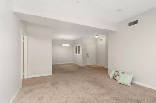 Photo #4: 240007185 Listing